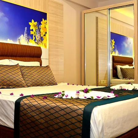 Opia Hotel