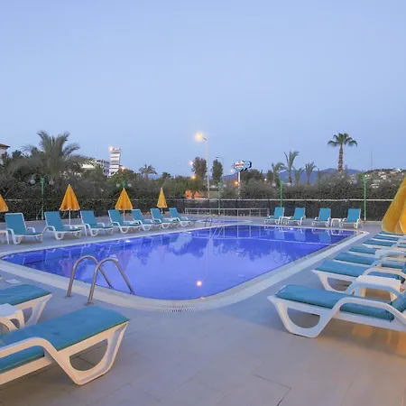 Opia Hotel *
